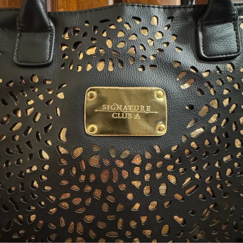 SIGNATURE CLUB A Women Black & Gold Tote  Shoulder Bag